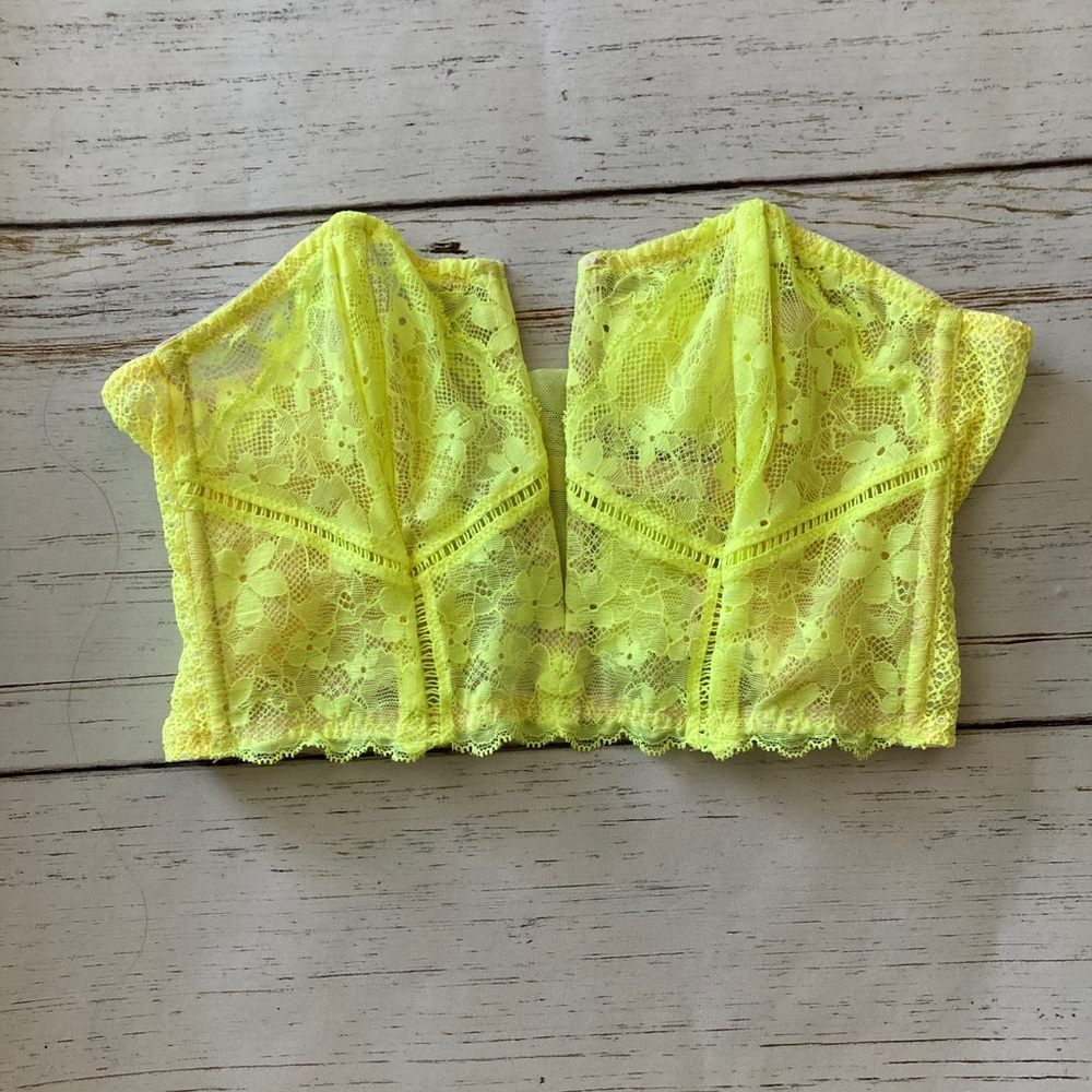 NWT VS plunge lace strapless bustier